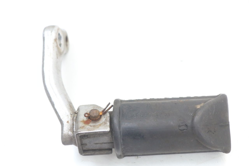photo de PAIRE CALE PIED AVANT SUZUKI GN 125 (1997 - 2000)