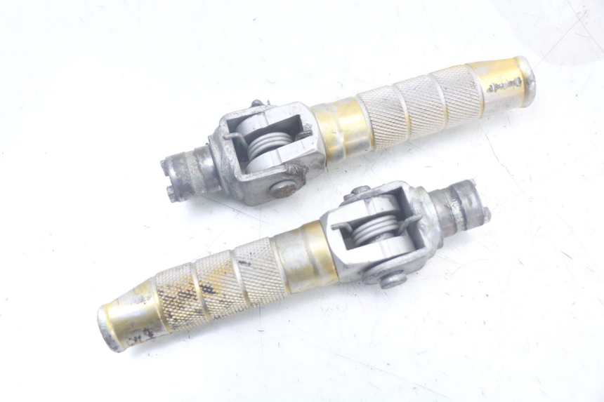 photo de PAIRE CALE PIED AVANT SUZUKI SV N 650 (1999 - 2002)