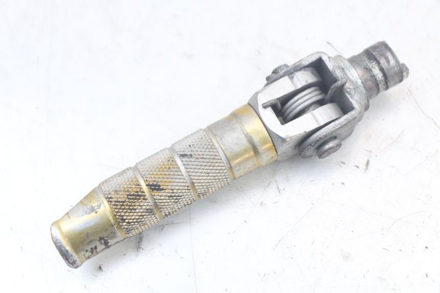 photo de PAIRE CALE PIED AVANT SUZUKI SV N 650 (1999 - 2002)