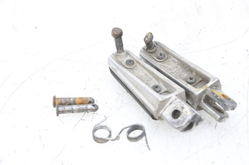 photo de PAIRE CALE PIED AVANT YAMAHA TDM ABS 900 (2002 - 2014) - Autre angle de vue