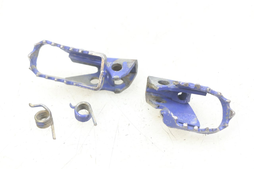 photo de PAIRE CALE PIED AVANT YAMAHA TTR 125 (2000 - 2020) - Vue principale