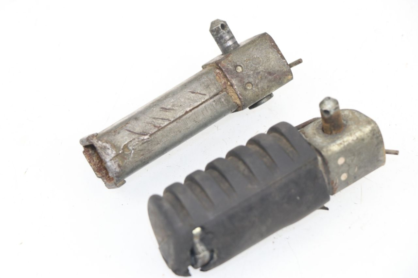 photo de PAIRE CALE PIED AVANT YAMAHA PW 50 (1984 - 2020)