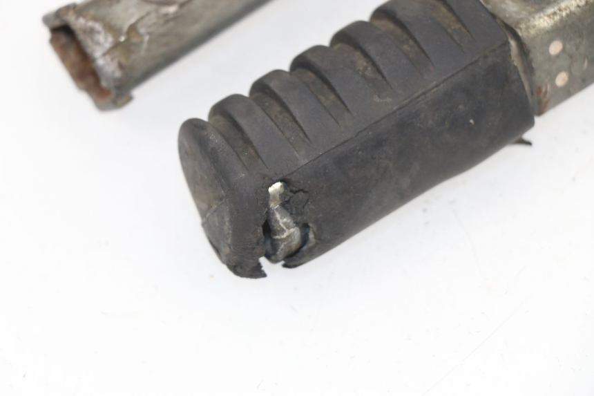 photo de PAIRE CALE PIED AVANT YAMAHA PW 50 (1984 - 2020)