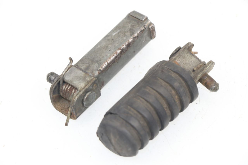 photo de PAIRE CALE PIED AVANT YAMAHA PW 50 (1984 - 2020)