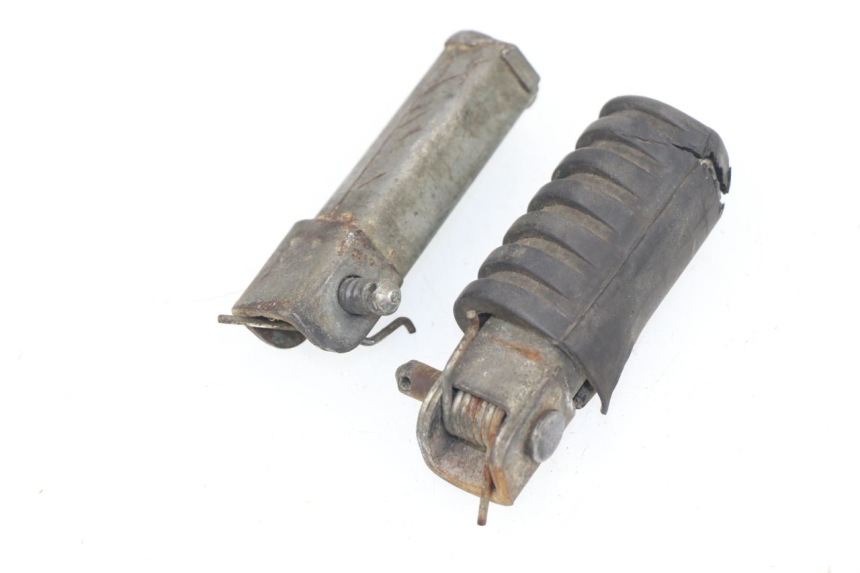 photo de PAIRE CALE PIED AVANT YAMAHA PW 50 (1984 - 2020)