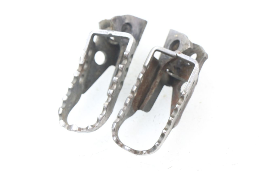 photo de PAIRE CALE PIED AVANT YAMAHA YZ 80 (1998 - 2001)