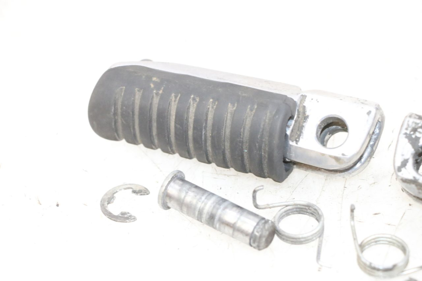 photo de PAIRE CALE PIED AVANT KAWASAKI ZR 7 750 (1999 - 2004) - Vue d’ensemble