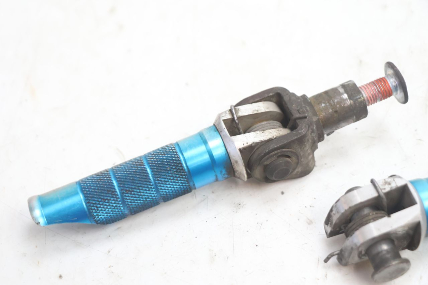 photo de PAIRE CALE PIED AVANT KAWASAKI ZX-6R ZX6R 600 (1995 - 1997) - Détail de la pièce