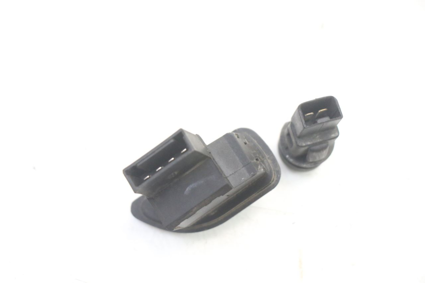 photo de PAIRE COMMODOS PIAGGIO MP3 LT 400 (2007 - 2012)