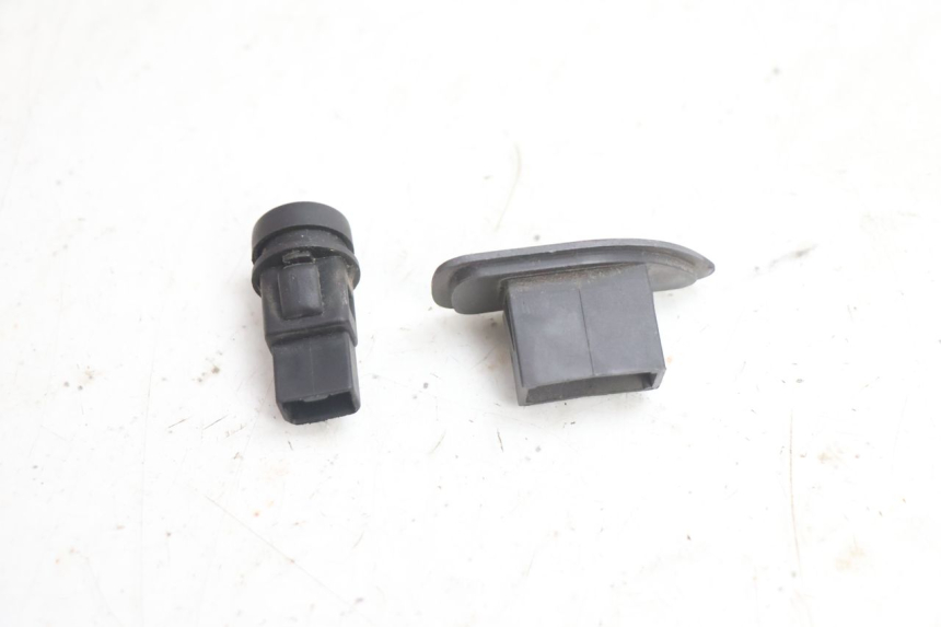photo de PAIRE COMMODOS PIAGGIO X8 STREET 125 (2006 - 2007) - Zoom état d’usage