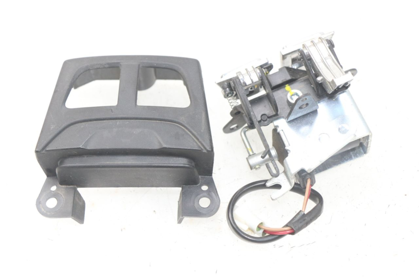photo de PAIRE COMMODOS YAMAHA YP T-MAX TMAX 530 (2017 - 2020)