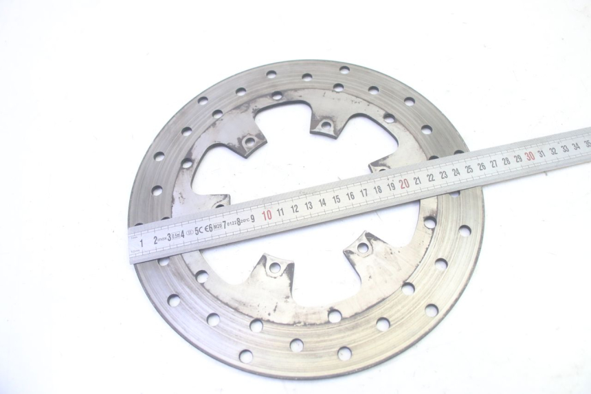 photo de PAIRE DISQUES FREIN AVANT PIAGGIO MP3 500 (2016 - 2018) - Gros plan technique