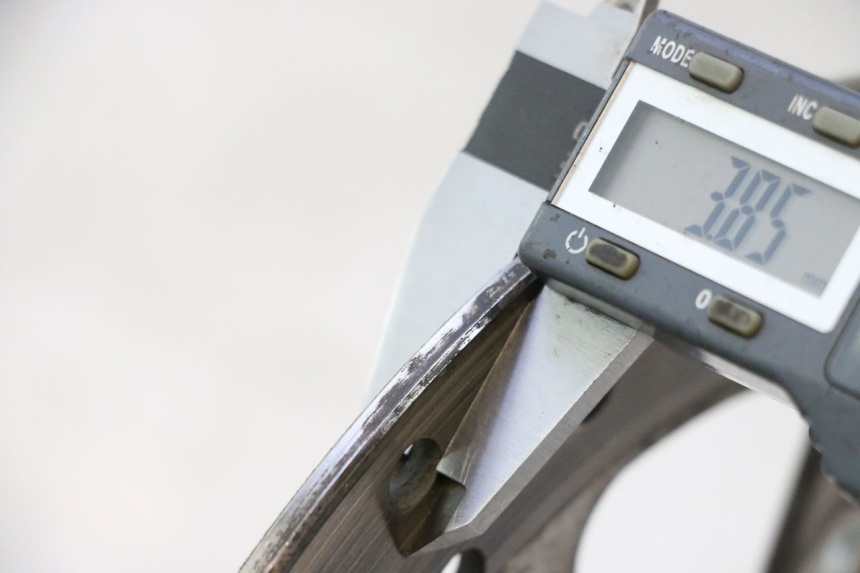 photo de PAIRE DISQUES FREIN AVANT PIAGGIO MP3 125 (2006 - 2014) - Détail de la pièce