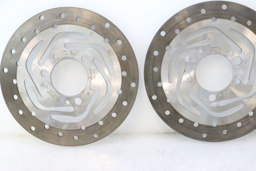 photo de PAIRE DISQUES FREIN AVANT CAN-AM SPYDER RS 1000 (2008 - 2012) - Zoom composants