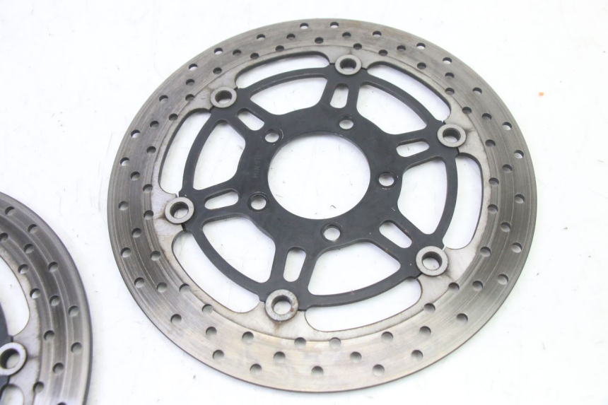 photo de PAIRE DISQUES FREIN AVANT SUZUKI SV S 650 (2003 - 2009)