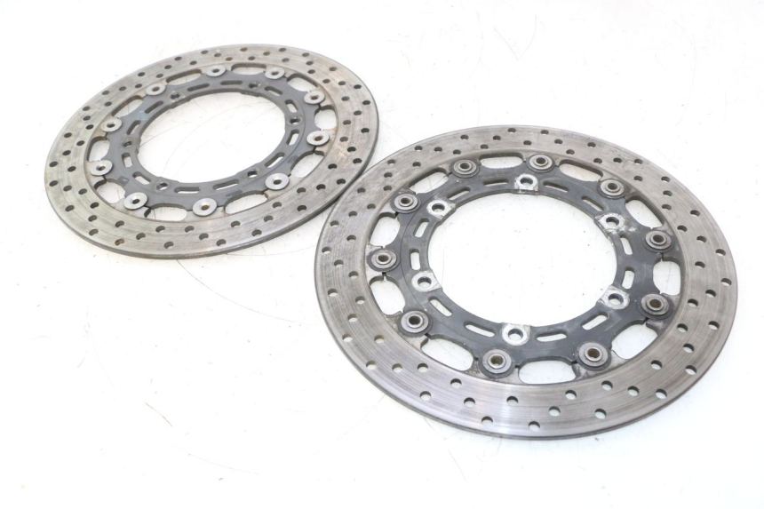 photo de PAIRE DISQUES FREIN AVANT YAMAHA XJR 1300 (1998 - 2002) - Points de fixation
