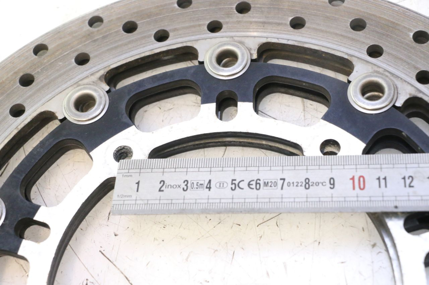 photo de PAIRE DISQUES FREIN AVANT YAMAHA YZF R6 600 (2008 - 2009) - Zoom composants