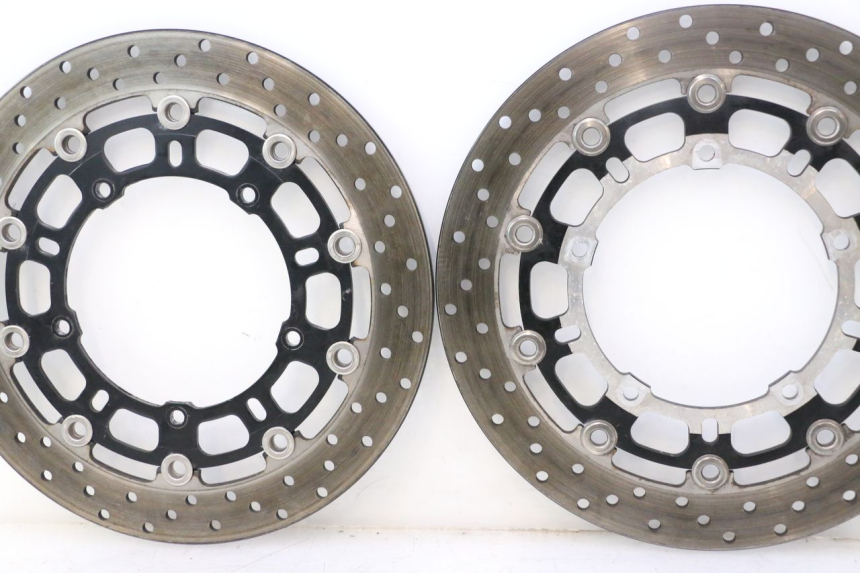 photo de PAIRE DISQUES FREIN AVANT YAMAHA YZF R6 600 (2008 - 2009) - Autre angle de vue
