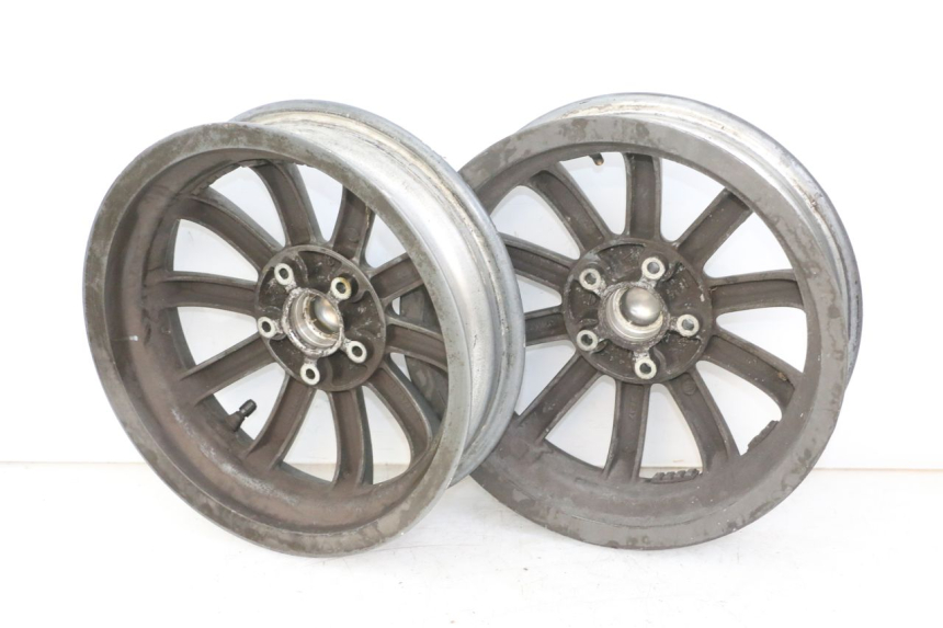 photo de PAIRE JANTES PIAGGIO MP3 125 (2006 - 2014) - Marquages et références