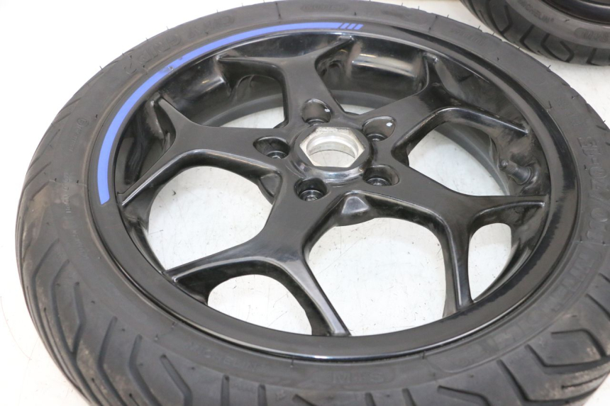 photo de PAIRE JANTES PIAGGIO MP3 500 (2016 - 2018) - Pièce contrôlée