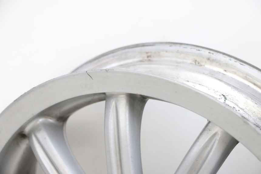 photo de PAIRE JANTES PIAGGIO MP3 RL 250 (2007 - 2010) - Points de fixation