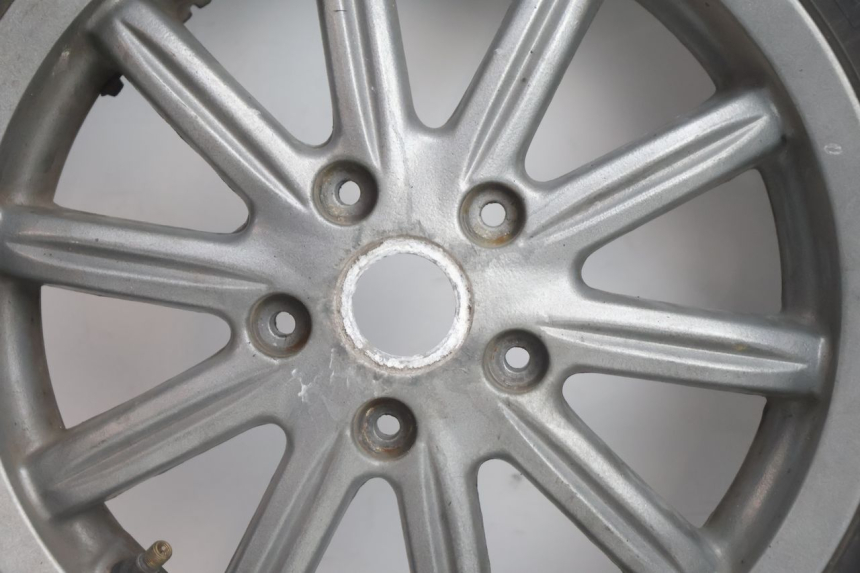 photo de PAIRE JANTES PIAGGIO MP3 125 (2006 - 2014) - Gros plan technique