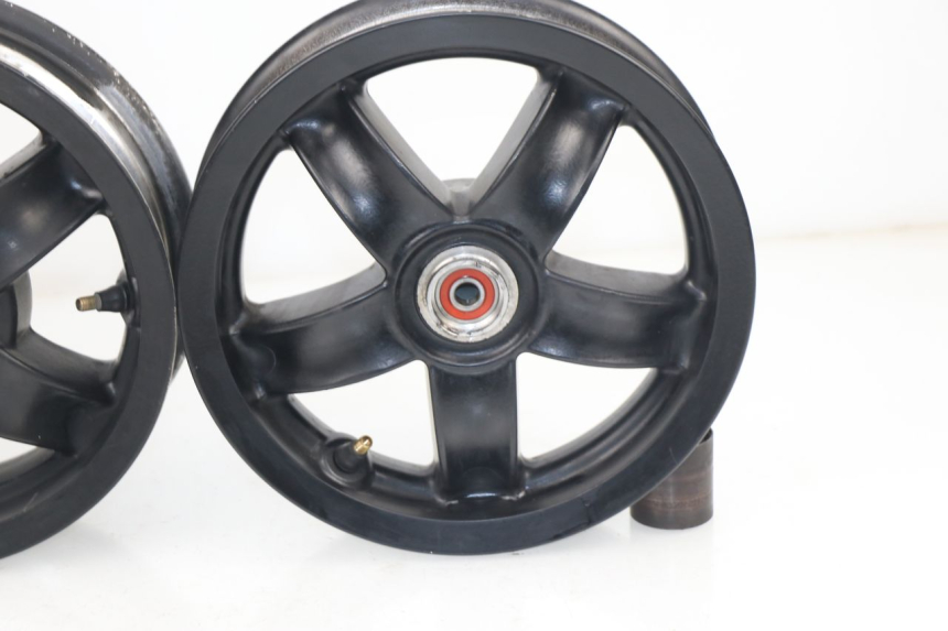 photo de PAIRE JANTES PIAGGIO ZIP 2T 50 (2009 - 2019)