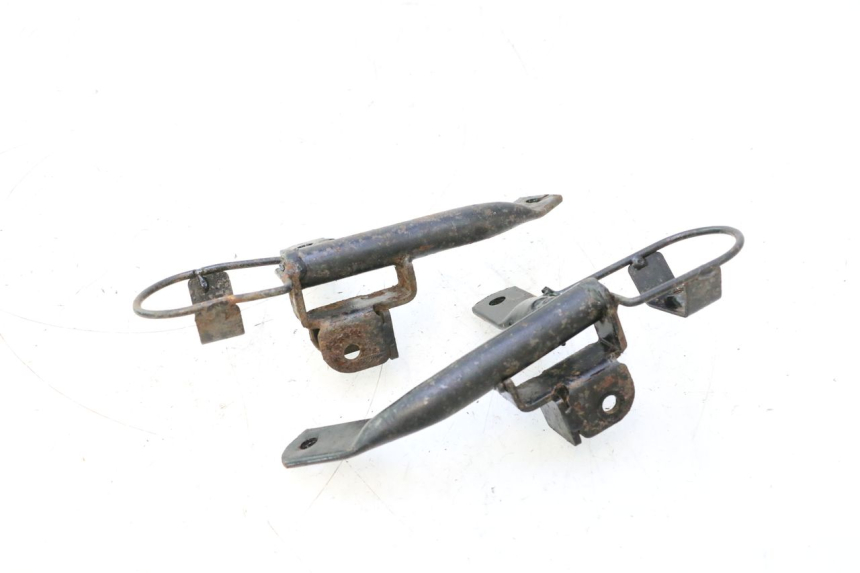 photo de PAIRE PLATINE CALE PIED ARRIERE CF MOTO E-CHARM 125 (2005 - 2008) - Détail de la pièce