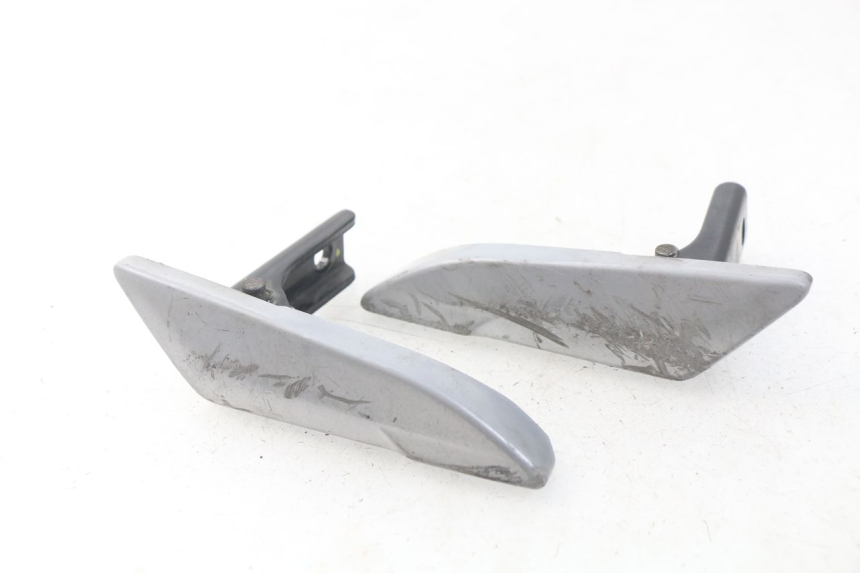 photo de PAIRE PLATINE CALE PIED ARRIERE PIAGGIO LIBERTY IGET 4T 50 (2015 - 2020)