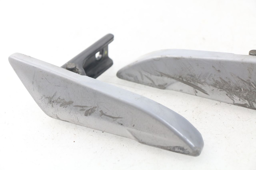 photo de PAIRE PLATINE CALE PIED ARRIERE PIAGGIO LIBERTY IGET 4T 50 (2015 - 2020)