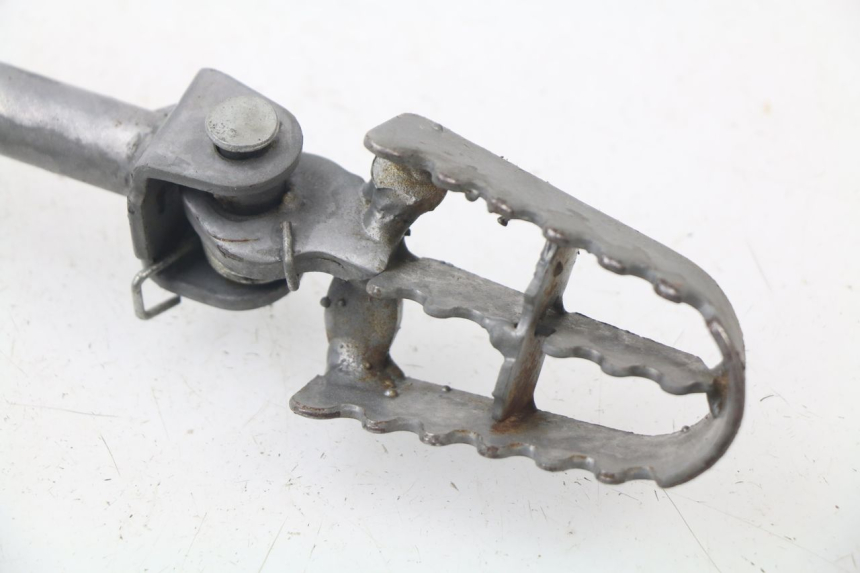 photo de PAIRE PLATINE CALE PIED AVANT LONCIN DIRT BIKE 125