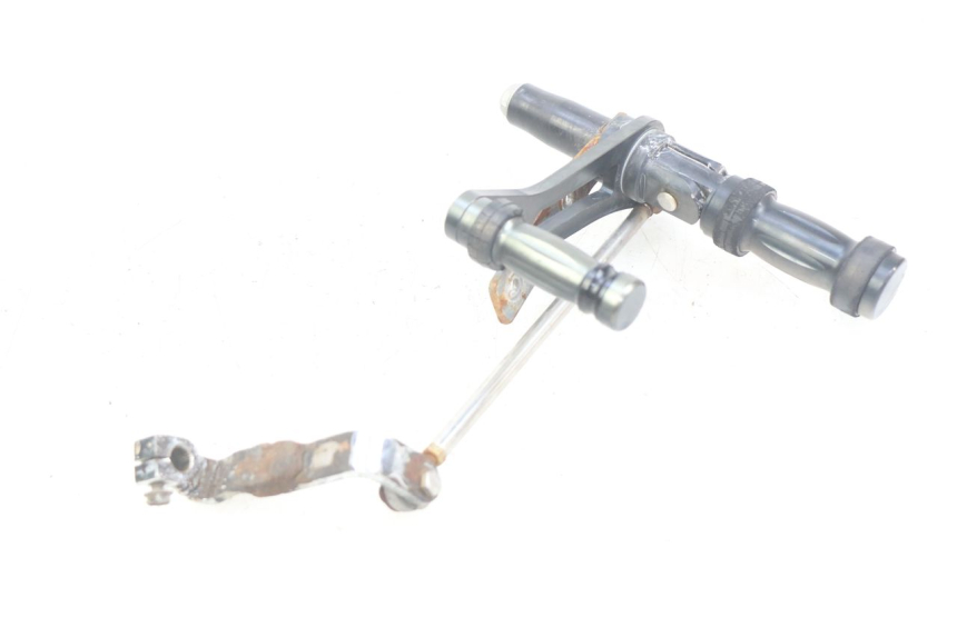 photo de PAIRE PLATINE CALE PIED AVANT DAELIM VL DAYSTAR 125 (2000 - 2011) - Autre angle de vue