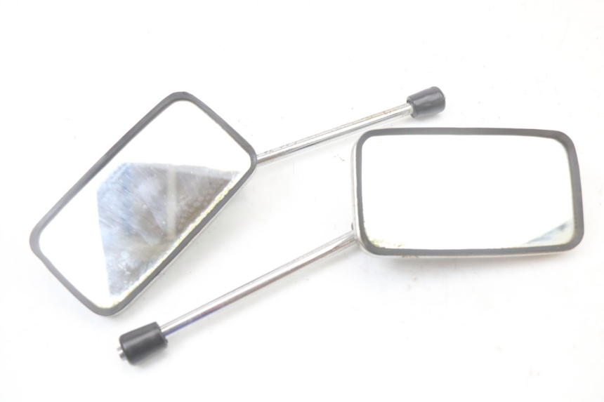 photo de PAIRE RETROVISEURS SUZUKI GN 125 (1997 - 2000)