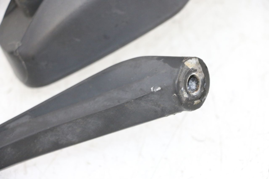 photo de PAIRE RETROVISEURS JM MOTORS GTS 125 (2015 - 2019) - Zoom état d’usage