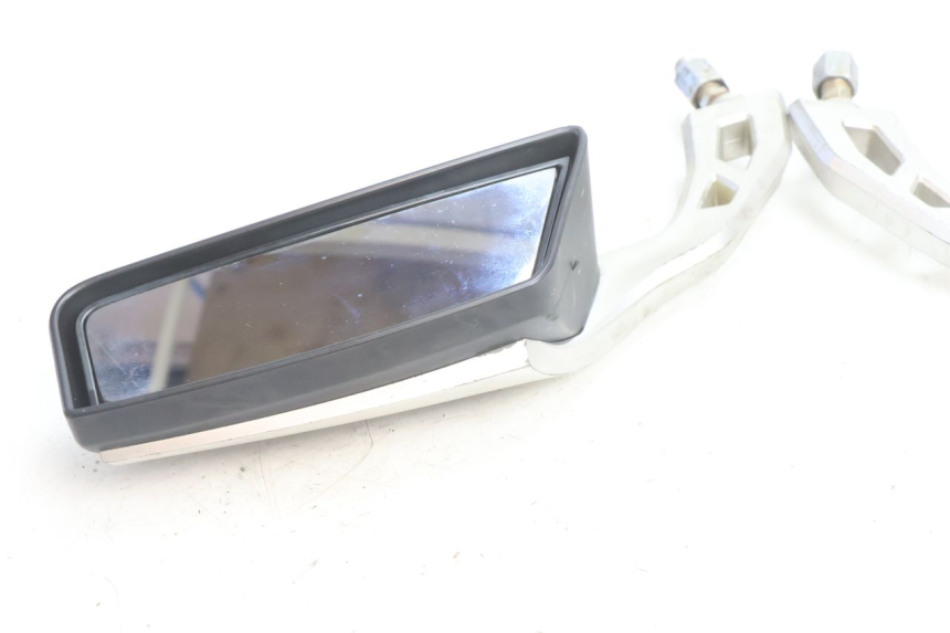 photo de PAIRE RETROVISEURS YAMAHA XJR 1300 (1998 - 2002) - Gros plan technique