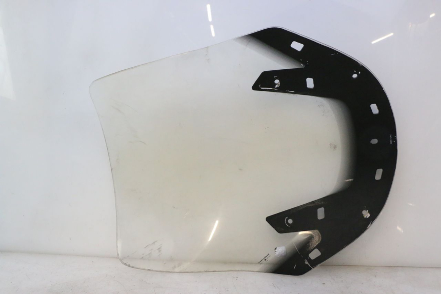 photo de PARE BRISE SUZUKI BURGMAN EXECUTIVE ABS 650 (2006 - 2012) - Détails caractéristiques