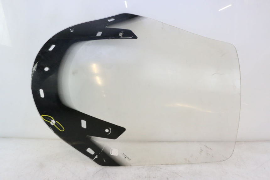 photo de PARE BRISE SUZUKI BURGMAN EXECUTIVE ABS 650 (2006 - 2012) - Focus structure