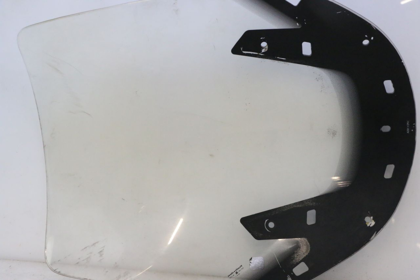 photo de PARE BRISE SUZUKI BURGMAN EXECUTIVE ABS 650 (2006 - 2012) - Pièce contrôlée