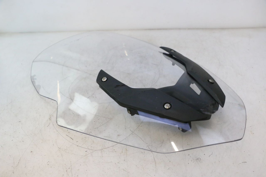 photo de PARE BRISE BMW C SPORT 650 (2015 - 2021) - Gros plan technique