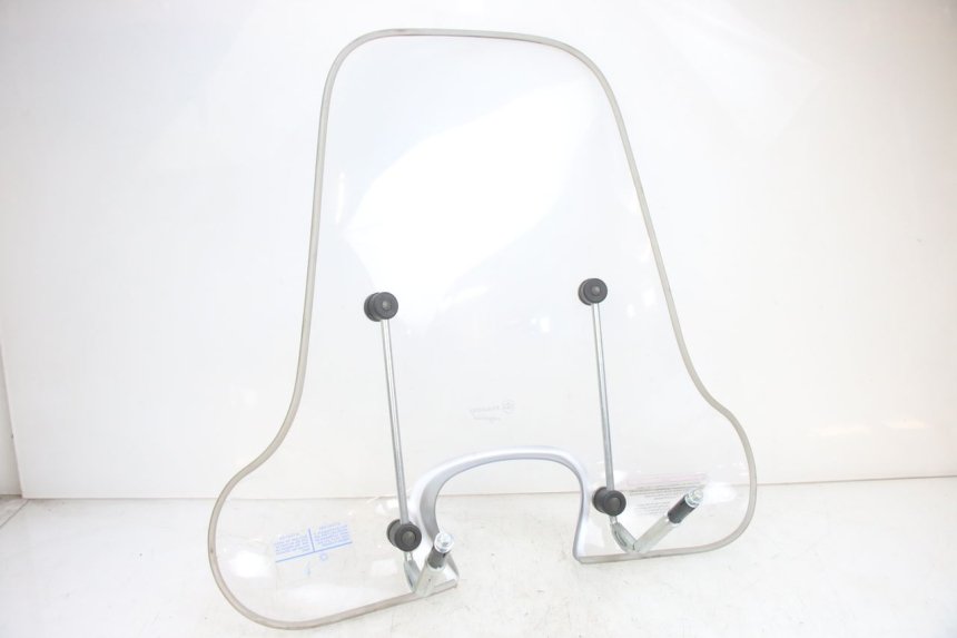 photo de PARE BRISE PIAGGIO FLY 125 (2005 - 2012) - Zoom état d’usage