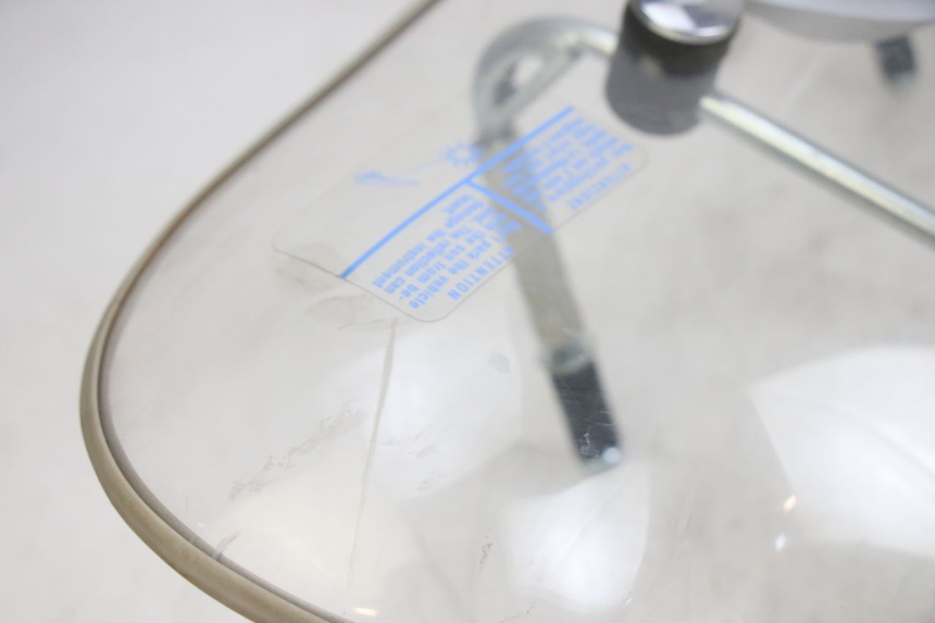 photo de PARE BRISE PIAGGIO FLY 125 (2005 - 2012) - Points de fixation