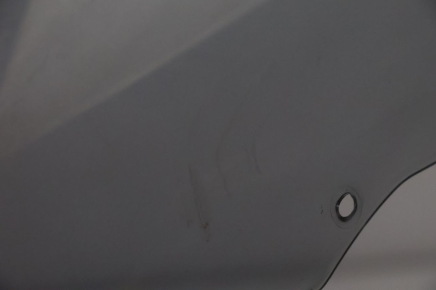 photo de PARE BRISE YAMAHA FZ8 800 (2010 - 2016) - Gros plan technique