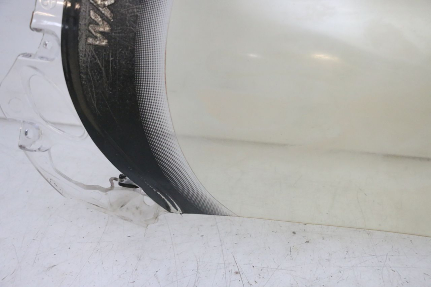 photo de PARE BRISE SYM GTS EVO 125 (2009 - 2013) - Vue rapprochée