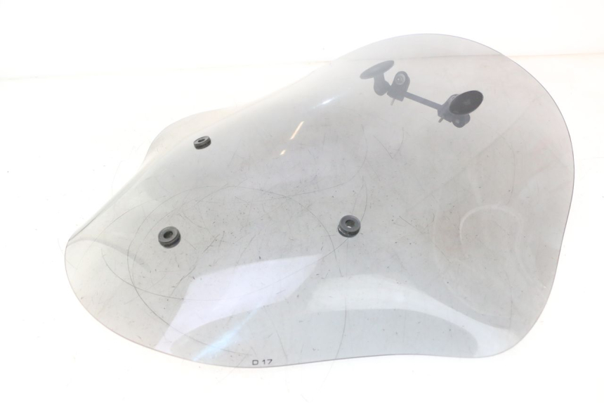 photo de PARE BRISE PIAGGIO MP3 500 (2016 - 2018) - Vue rapprochée