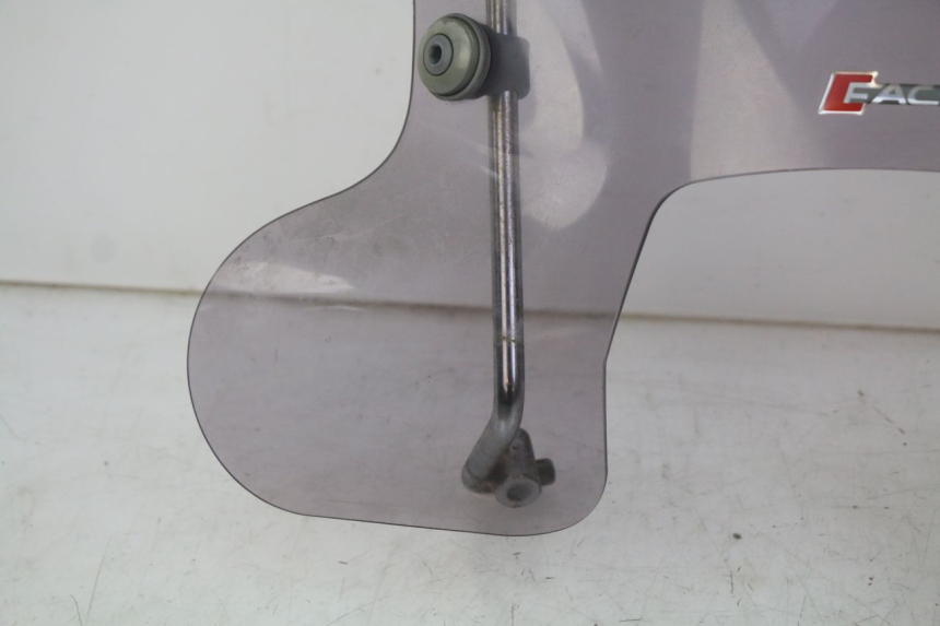 photo de PARE BRISE PIAGGIO VESPA SPRINT 2T 50 (2014 - 2018)