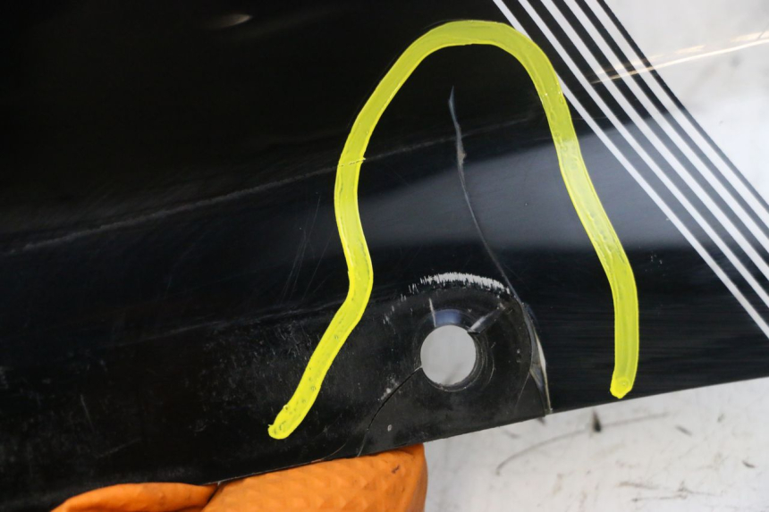photo de PARE BRISE YAMAHA TDM ABS 900 (2002 - 2014) - Zoom état d’usage