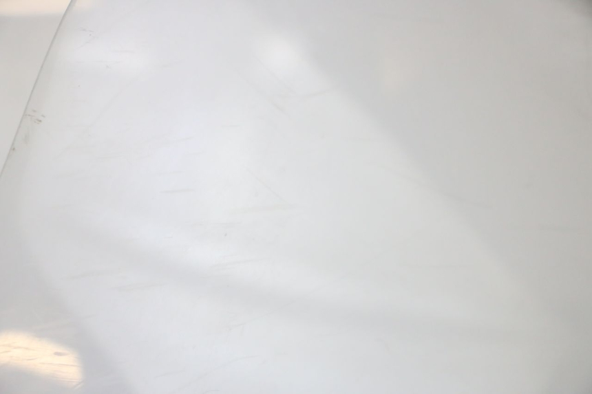 photo de PARE BRISE PIAGGIO VESPA GTS SUPER IE 125 (2009 - 2016) - Vue rapprochée