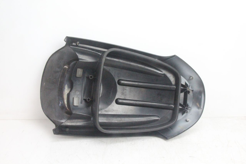 photo de PARE BRISE YAMAHA WAVE RUNNER GP R 1200 (2000 - 2003) - Marquages et références