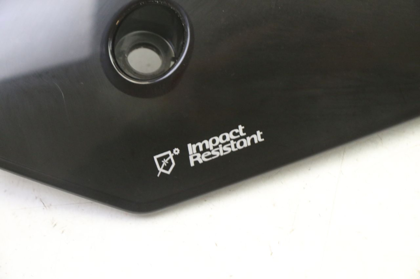 photo de PARE BRISE YAMAHA XMAX X-MAX 125 (2021 - 2025) - Zoom état d’usage