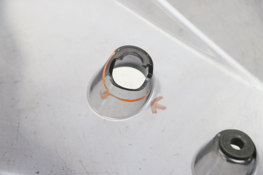 photo de PARE BRISE YAMAHA YP MAJESTY 125 (2002 - 2006) - Gros plan technique